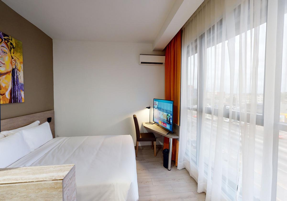 Chambre supérieure : Tu sors, je sors